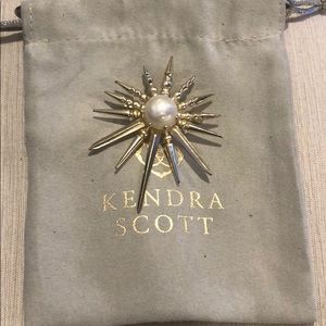 Kendra Scott brooch
